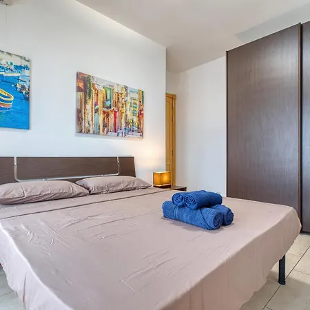 Seaview 3 Bedroom شقة