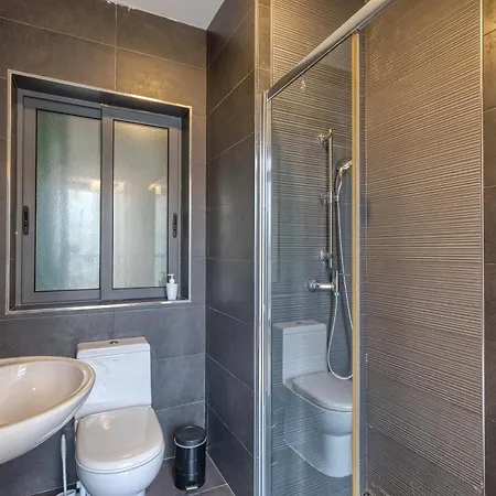 Seaview 3 Bedroom * Gzira