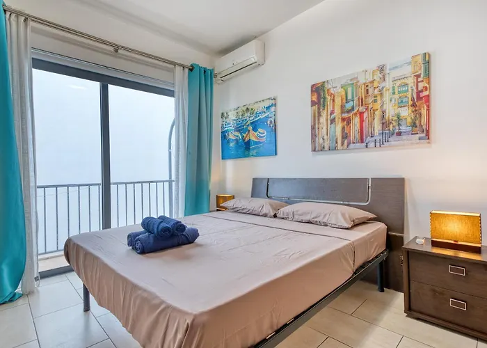 Seaview 3 Bedroom * Gzira