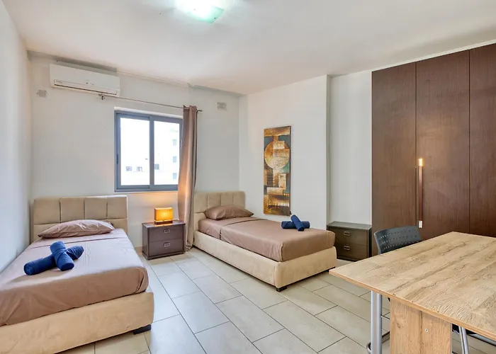 Seaview 3 Bedroom Gzira