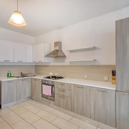 Seaview 3 Bedroom