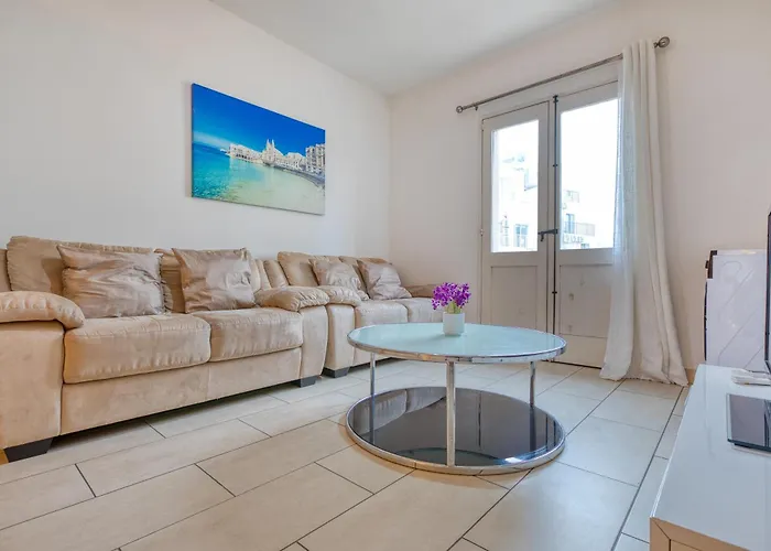 Seaview 3 Bedroom * Gzira